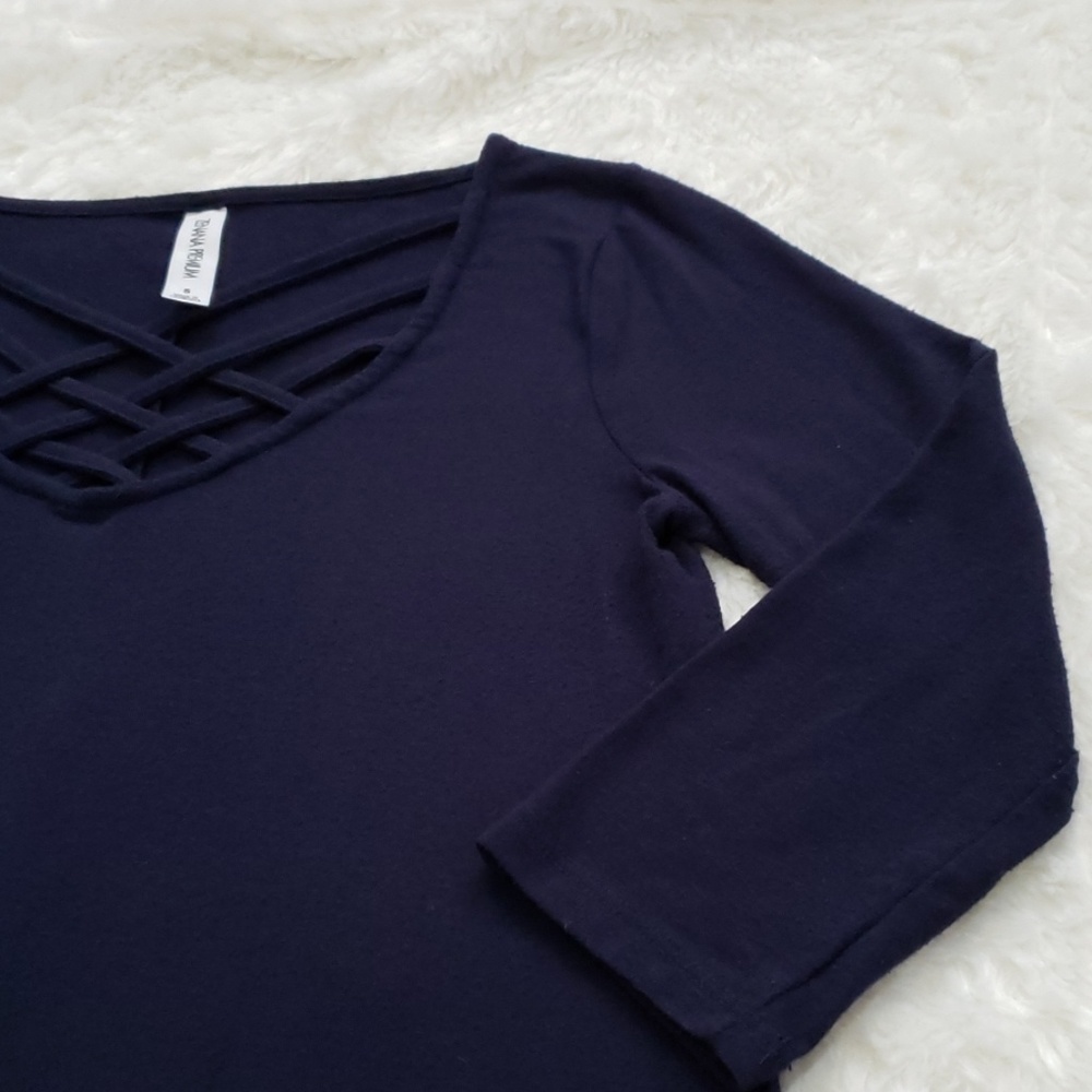 Criss Cross Top - Picture 4 of 5